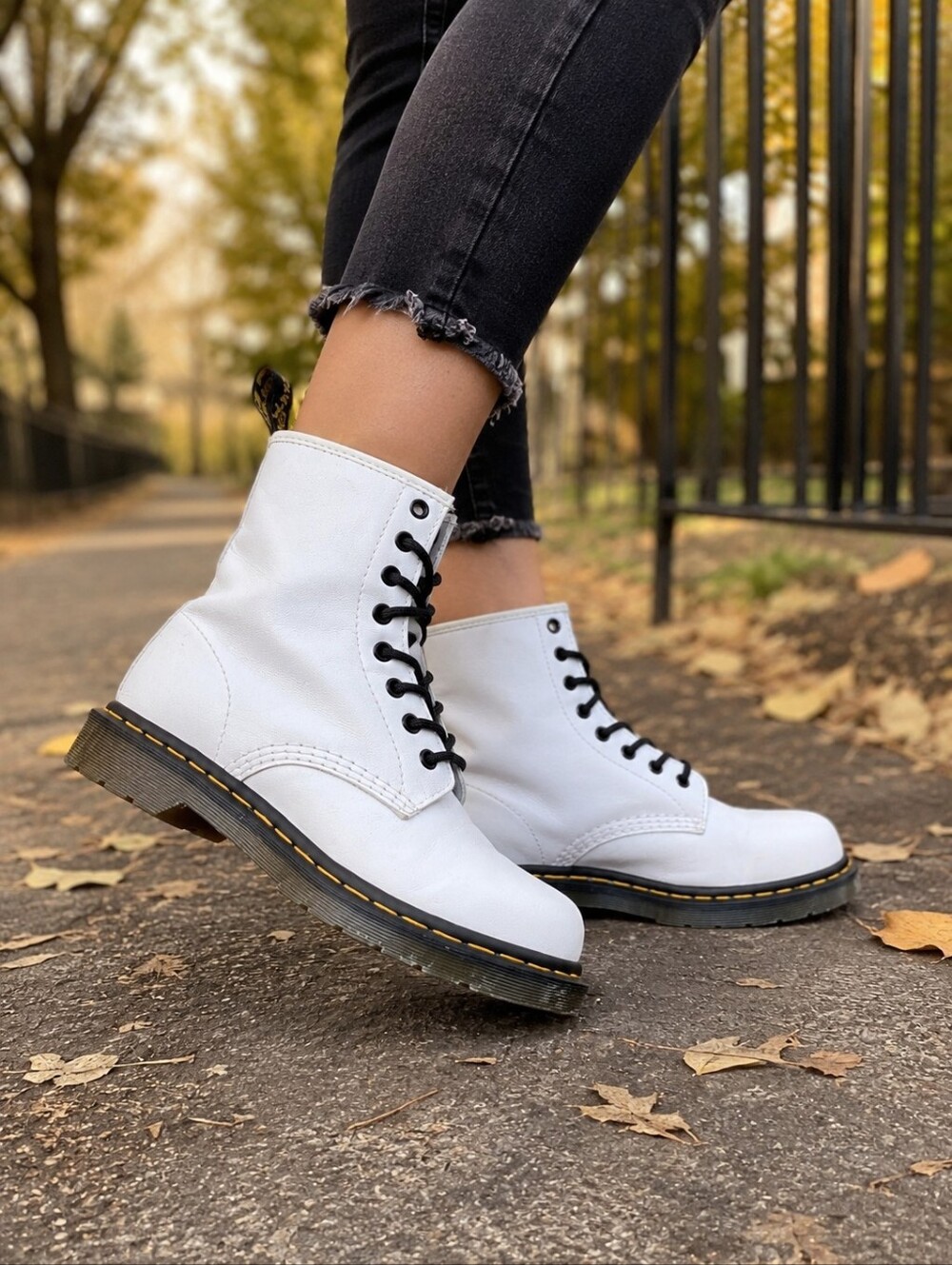 Dr. Martens 1460 Softy T Leather Lace Up Boots Size 5